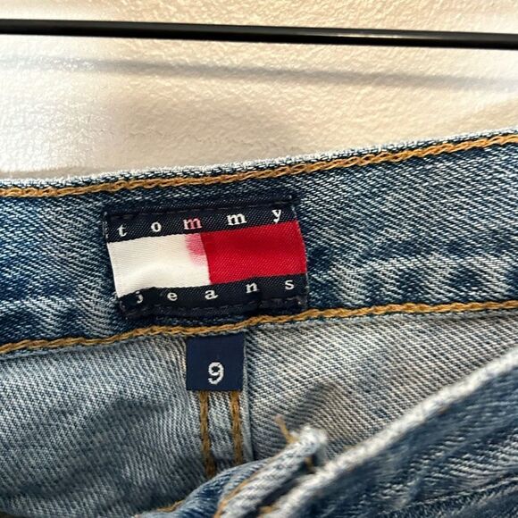 Tommy Hilfiger Y2K Denim Shorts - Picture 3 of 3